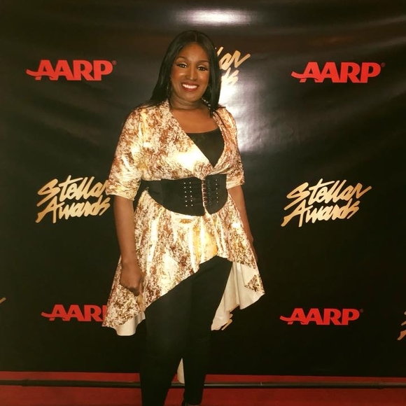 Meet your Posher, Lucinda - Picture 1 of 1